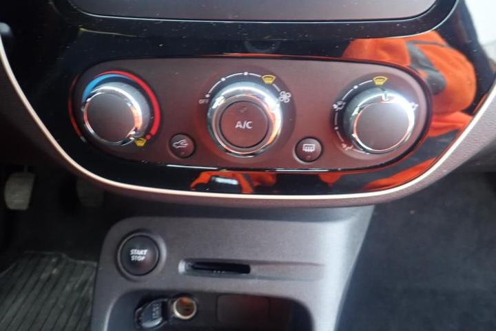 Photo 9 VIN: VF12R011560634556 - RENAULT CAPTUR 