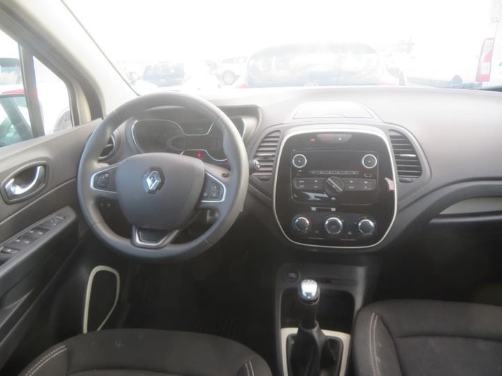 Photo 6 VIN: VF12R011560968722 - RENAULT CAPTUR 