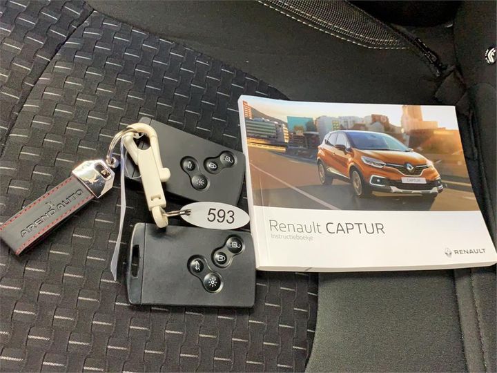 Photo 9 VIN: VF12R051559174269 - RENAULT CAPTUR 