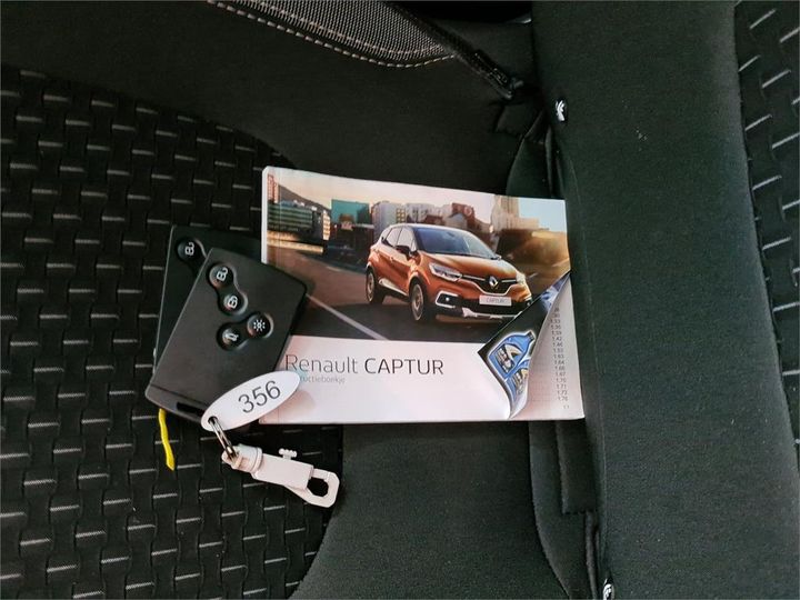 Photo 9 VIN: VF12R051560137621 - RENAULT CAPTUR 