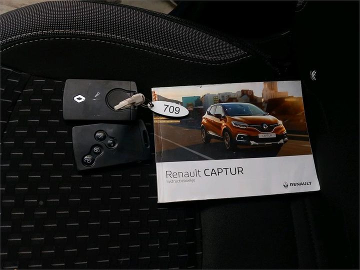 Photo 9 VIN: VF12R051560137697 - RENAULT CAPTUR 