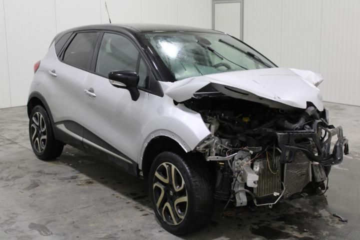 Photo 2 VIN: VF12RA11A53763645 - RENAULT CAPTUR SUV 