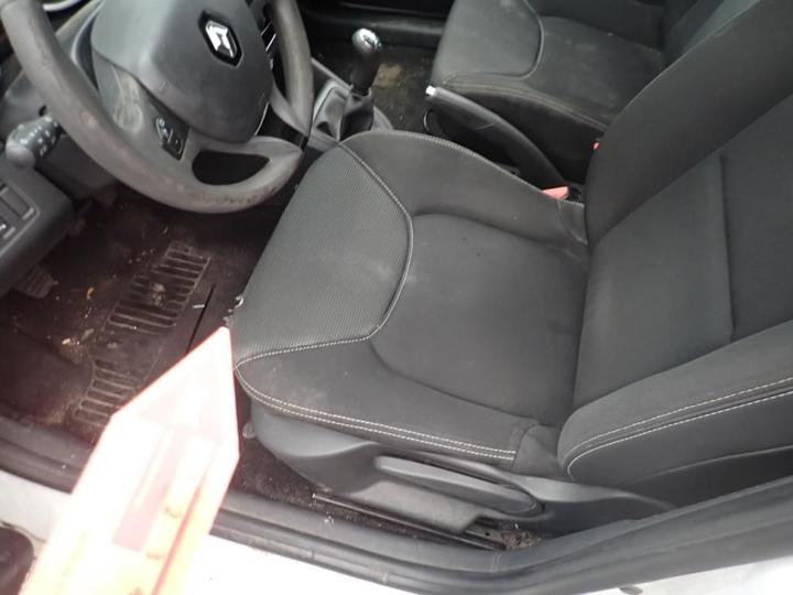 Photo 28 VIN: VF15R040H51034320 - RENAULT CLIO 5P SOCIETE (2 SEATS) 