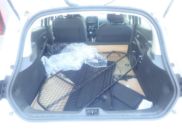 Photo 3 VIN: VF15R040H51423634 - RENAULT CLIO 5P SOCIETE (2 SEATS) 