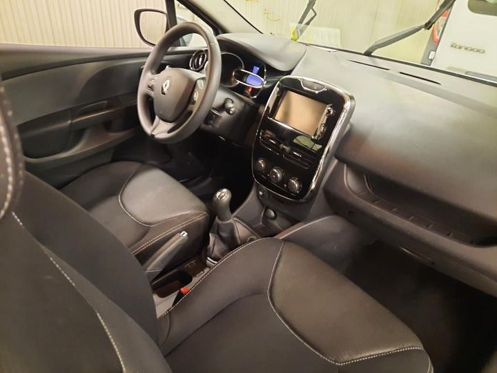 Photo 5 VIN: VF15R040H51612685 - RENAULT CLIO 5P SOCIETE (2 SEATS) 