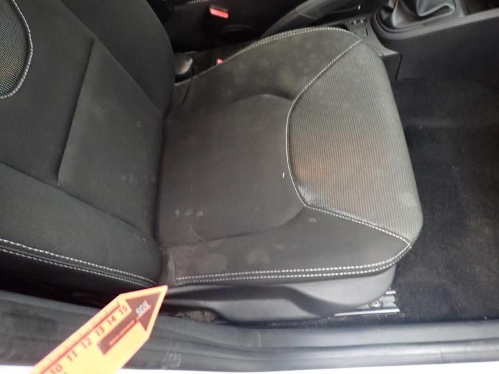 Photo 23 VIN: VF15R0J0A55125203 - RENAULT CLIO 5P SOCIETE (2 SEATS) 