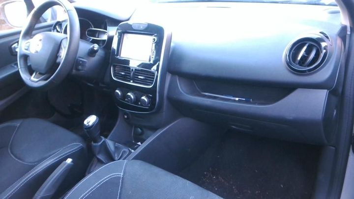 Photo 9 VIN: VF15R0J0A57875481 - RENAULT CLIO 