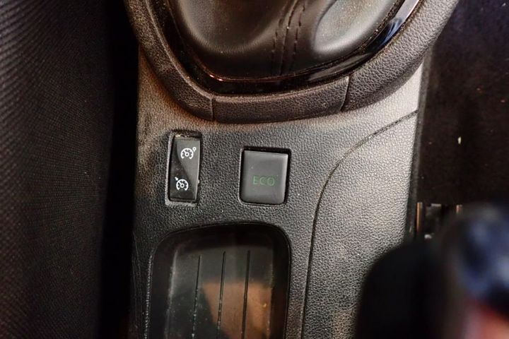 Photo 10 VIN: VF15R0J0A58015830 - RENAULT CLIO 5P SOCIETE (2 SEATS) 