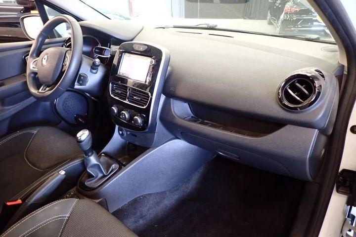 Photo 5 VIN: VF15R0J0A58015830 - RENAULT CLIO 5P SOCIETE (2 SEATS) 