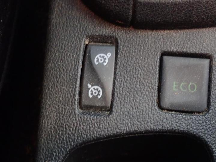 Photo 8 VIN: VF15RBF0A54730428 - RENAULT CLIO 5P SOCIETE (2 SEATS) 