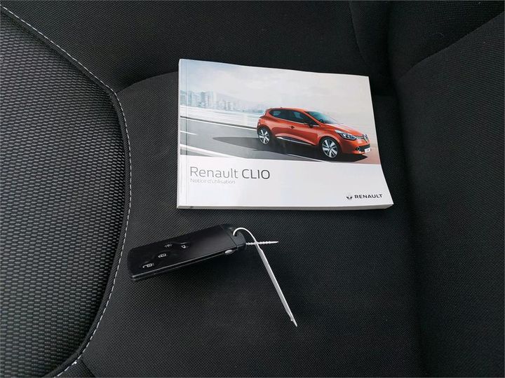 Photo 9 VIN: VF15RBF0A54733001 - RENAULT CLIO SOCIETE 