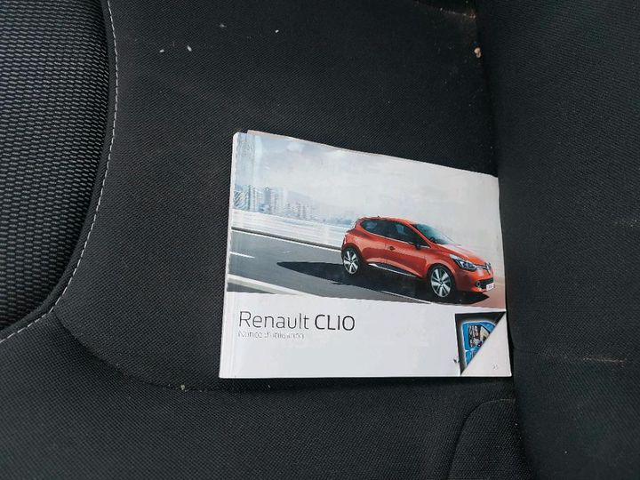 Photo 26 VIN: VF15RBF0A55052300 - RENAULT CLIO SOCIETE 