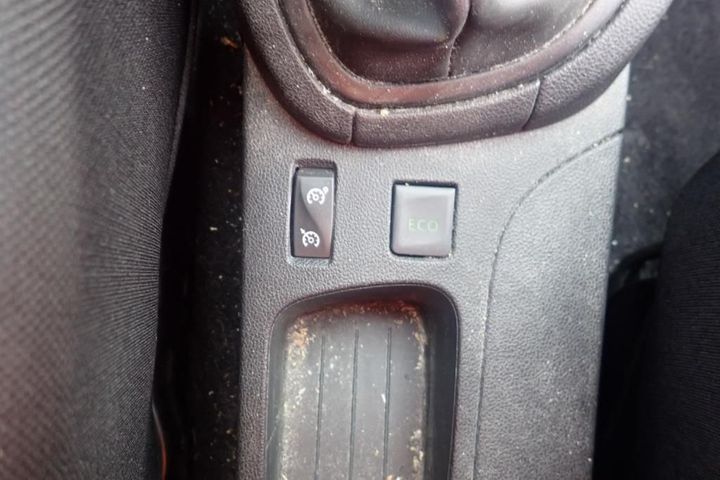 Photo 9 VIN: VF15RBF0A55423639 - RENAULT CLIO 5P SOCIETE (2 SEATS) 