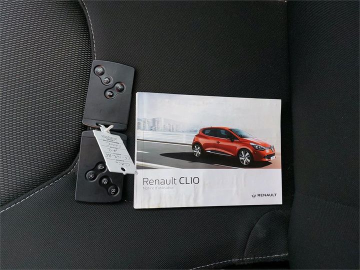 Photo 9 VIN: VF15RBF0A55461385 - RENAULT CLIO SOCIETE 