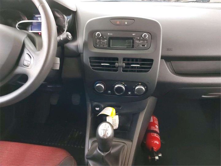 Photo 5 VIN: VF15RBF0A56037223 - RENAULT CLIO 