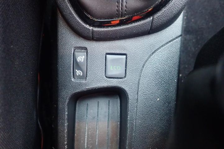 Photo 9 VIN: VF15RBF0A56208894 - RENAULT CLIO 5P SOCIETE (2 SEATS) 