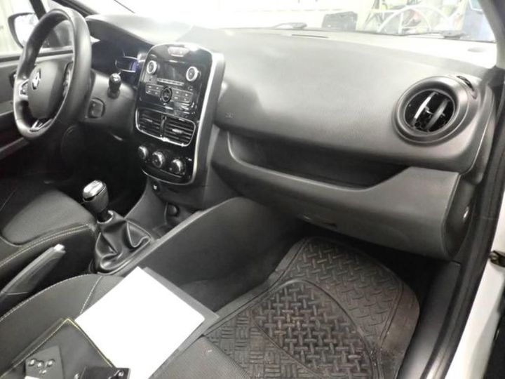 Photo 5 VIN: VF15RBF0A56214202 - RENAULT CLIO 5P SOCIETE (2 SEATS) 