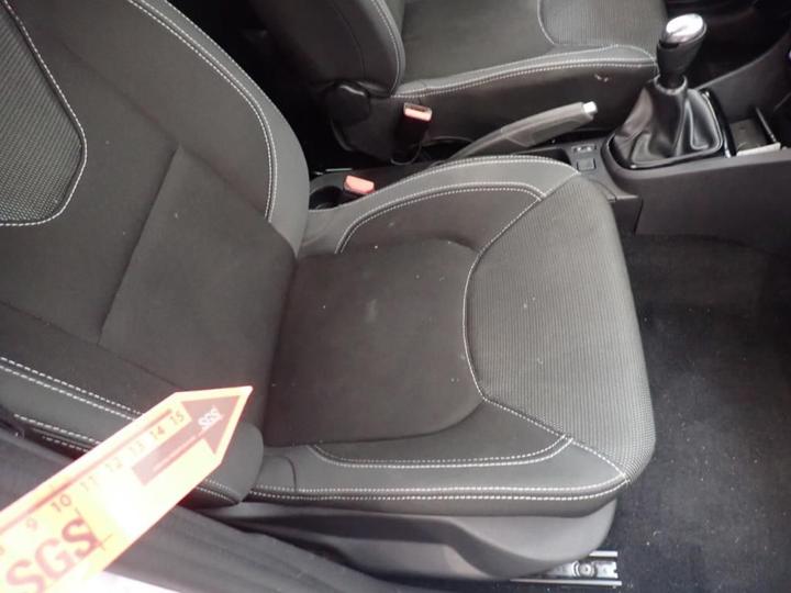 Photo 23 VIN: VF15RBF0A56454645 - RENAULT CLIO 5P SOCIETE (2 SEATS) 