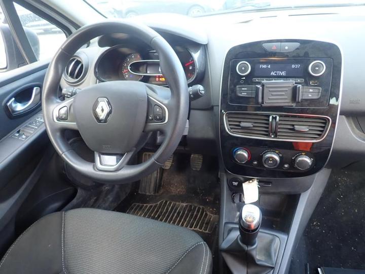 Photo 5 VIN: VF15RBF0A56756948 - RENAULT CLIO 5P SOCIETE (2 SEATS) 