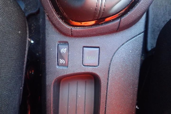 Photo 8 VIN: VF15RBF0A57126928 - RENAULT CLIO 5P SOCIETE (2 SEATS) 