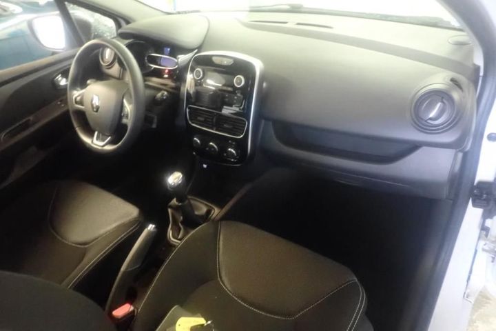 Photo 5 VIN: VF15RBF0A57685936 - RENAULT CLIO 5P SOCIETE (2 SEATS) 