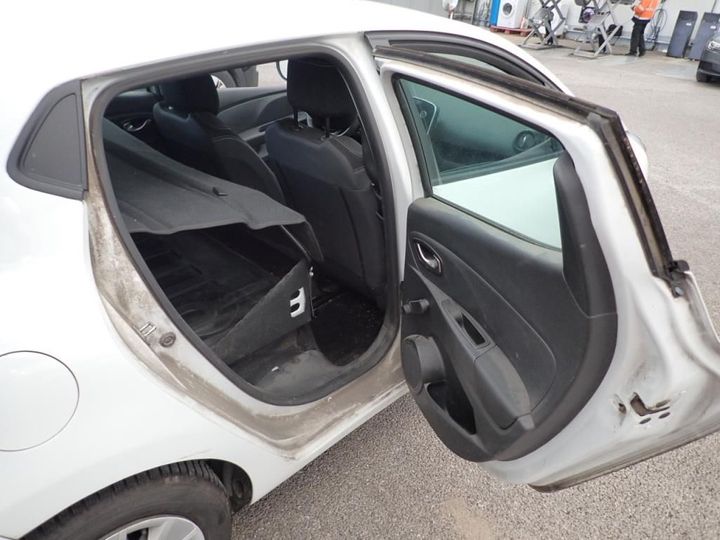 Photo 29 VIN: VF15RBF0A57727440 - RENAULT CLIO 5P SOCIETE (2 SEATS) 