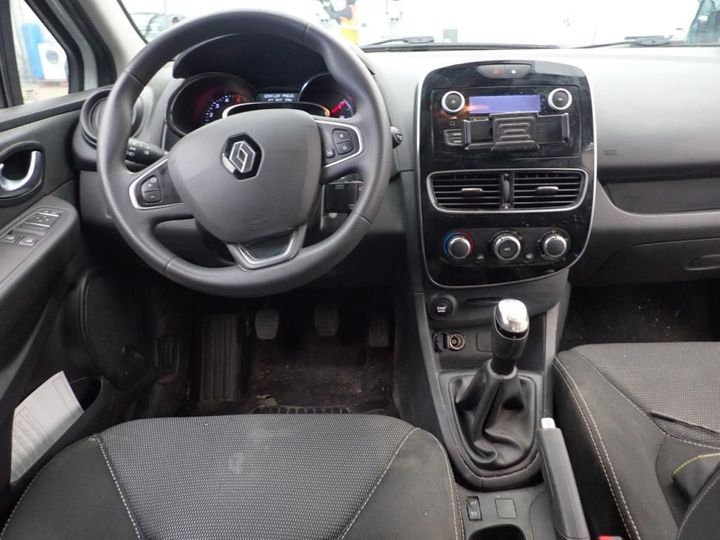 Photo 6 VIN: VF15RBF0A57727440 - RENAULT CLIO 5P SOCIETE (2 SEATS) 