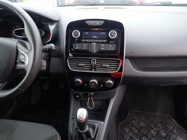 Photo 8 VIN: VF15RBF0A57743277 - RENAULT CLIO 5P SOCIETE (2 SEATS) 