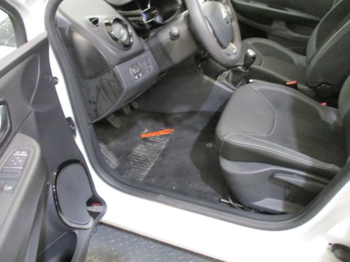 Photo 29 VIN: VF15RBF0A58073306 - RENAULT CLIO 5P SOCIETE (2 SEATS) 