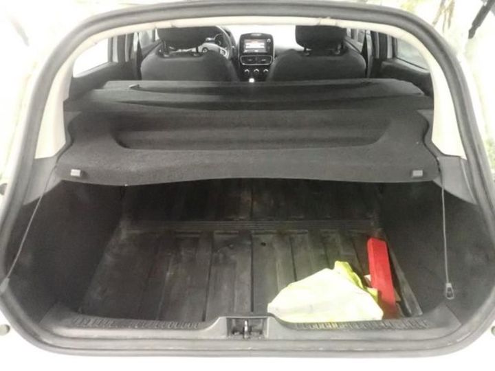 Photo 2 VIN: VF15RBF0A58241374 - RENAULT CLIO 5P SOCIETE (2 SEATS) 