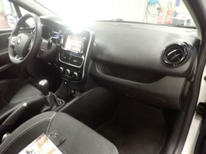 Photo 6 VIN: VF15RBF0A58241374 - RENAULT CLIO 5P SOCIETE (2 SEATS) 