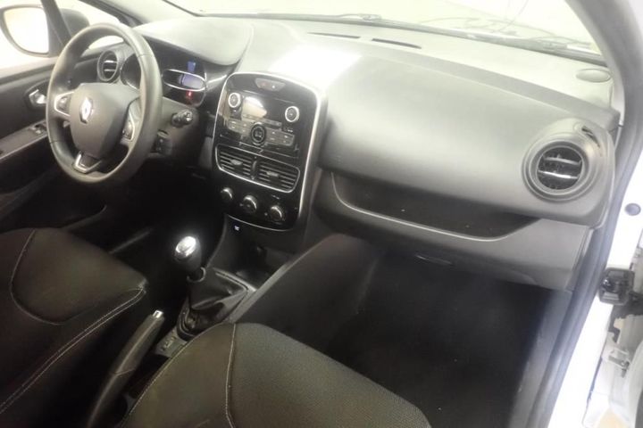 Photo 5 VIN: VF15RBF0A58676950 - RENAULT CLIO 5P SOCIETE (2 SEATS) 