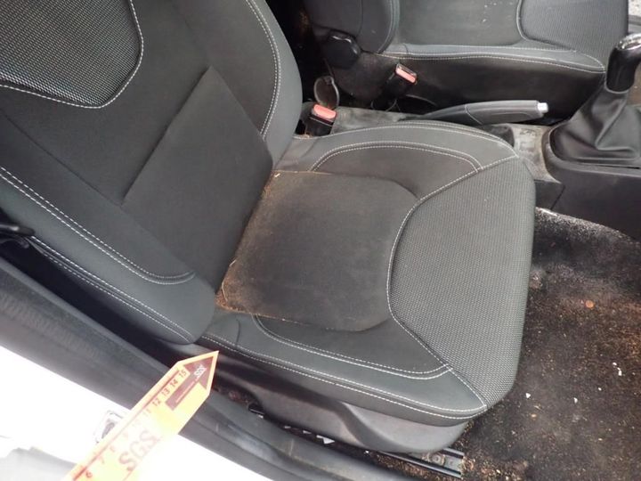 Photo 19 VIN: VF15RBF0A58802385 - RENAULT CLIO 5P SOCIETE (2 SEATS) 