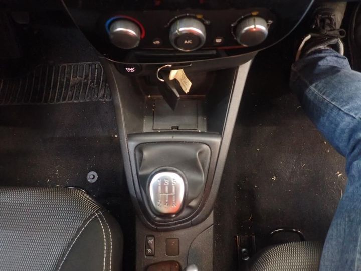 Photo 8 VIN: VF15RBF0A58897912 - RENAULT CLIO SOCIT 