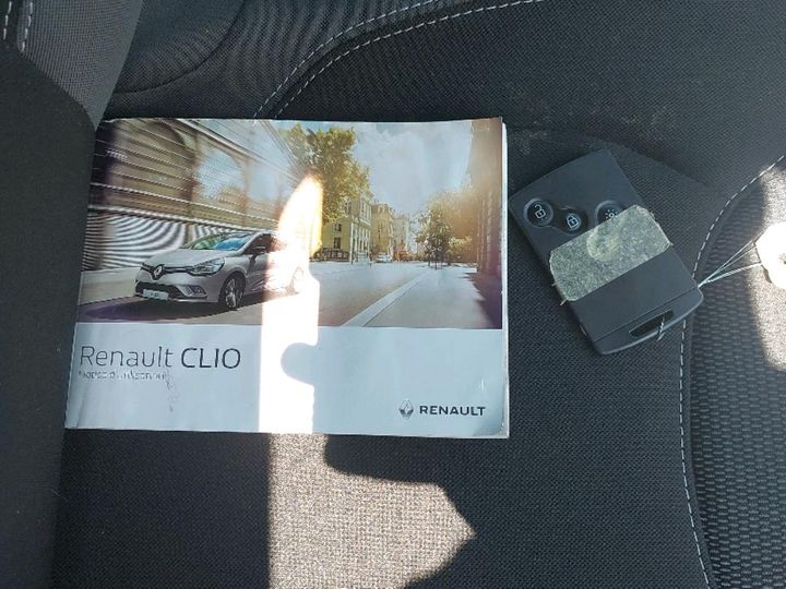 Photo 9 VIN: VF15RBF0A60183557 - RENAULT CLIO 