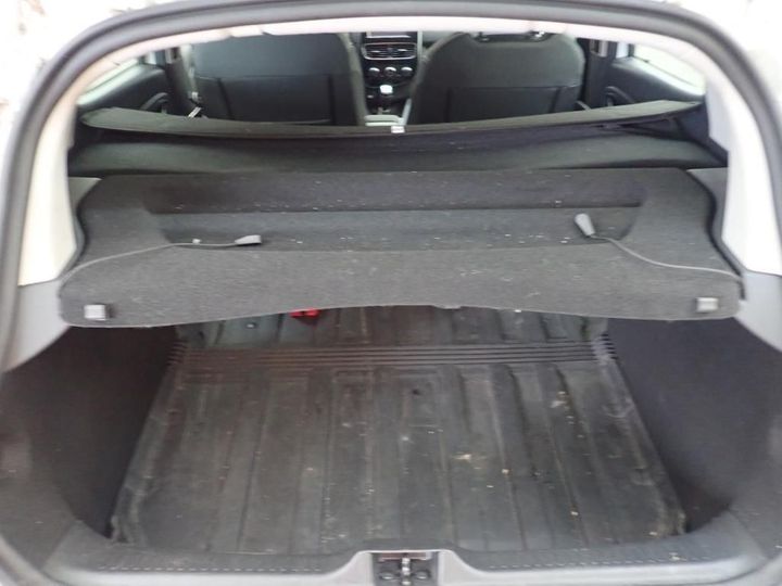 Photo 3 VIN: VF15RBF0A60205570 - RENAULT CLIO 5P SOCIETE (2 SEATS) 