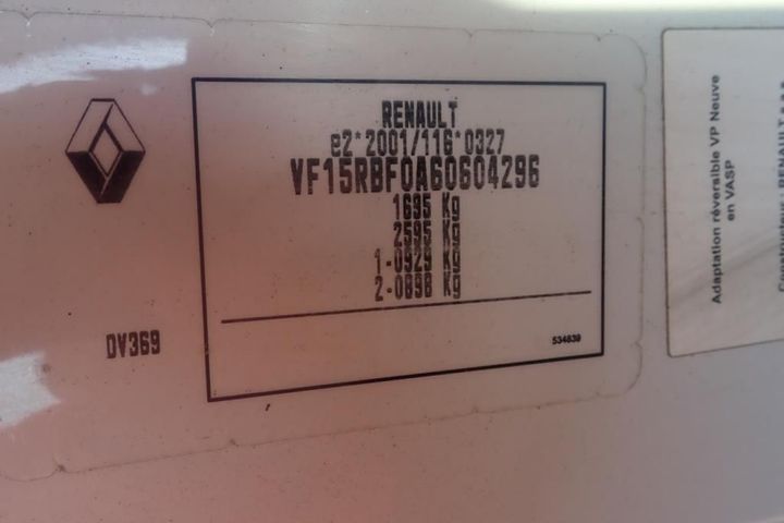 Photo 11 VIN: VF15RBF0A60604296 - RENAULT CLIO 5P SOCIETE (2 SEATS) 