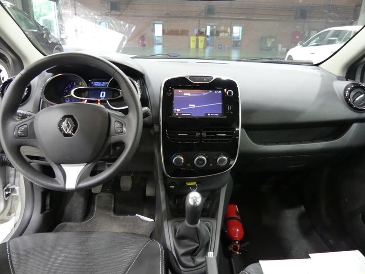 Photo 8 VIN: VF15RKJ0A53805111 - RENAULT CLIO IV 