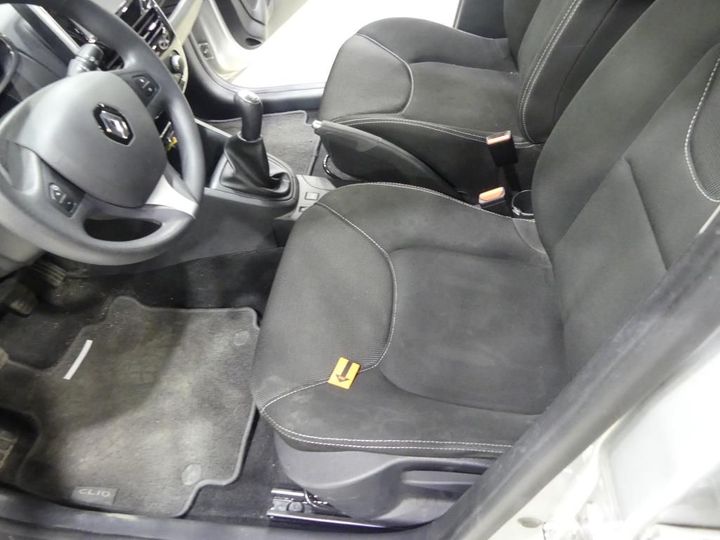 Photo 22 VIN: VF15RKJ0A55223315 - RENAULT CLIO IV 