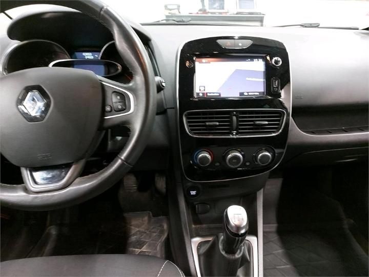 Photo 8 VIN: VF15RKJ0A55828030 - RENAULT CLIO 