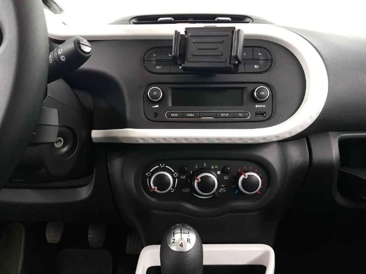 Photo 9 VIN: VF1AHB11557677132 - RENAULT TWINGO 