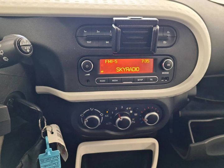 Photo 11 VIN: VF1AHB11557682358 - RENAULT TWINGO 