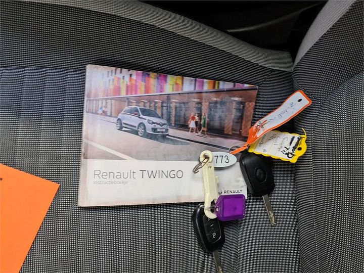 Photo 4 VIN: VF1AHB11560100070 - RENAULT TWINGO 