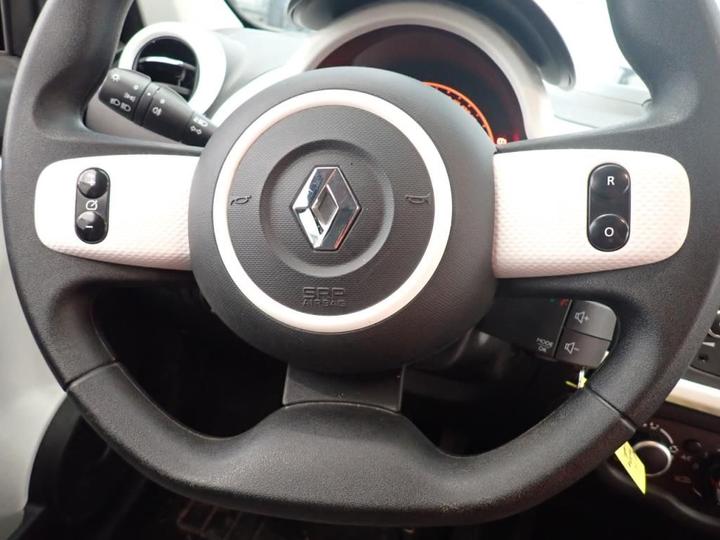 Photo 9 VIN: VF1AHB40D56402086 - RENAULT TWINGO 5P 