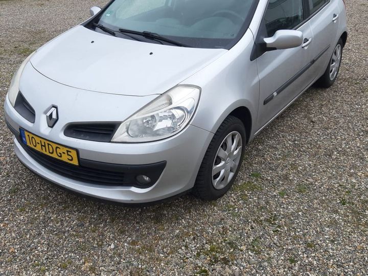 Photo 9 VIN: VF1BR1B0H40525762 - RENAULT CLIO 