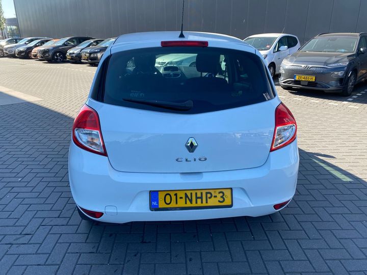 Photo 14 VIN: VF1BR1J0H44000066 - RENAULT CLIO 