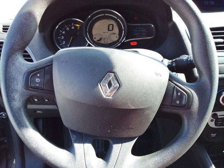 Photo 8 VIN: VF1BZ0Z0H53530825 - RENAULT MEGANE 