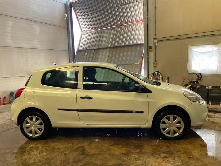 Photo 5 VIN: VF1CR1G0H42774172 - RENAULT CLIO CITY CAR 