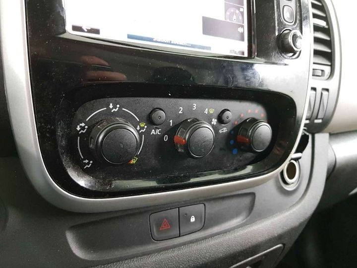 Photo 9 VIN: VF1FL000058450790 - RENAULT TRAFIC GB 