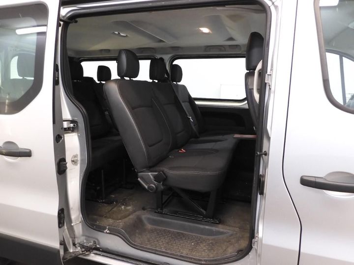 Photo 6 VIN: VF1JL000053800085 - RENAULT TRAFIC PASSENGER 